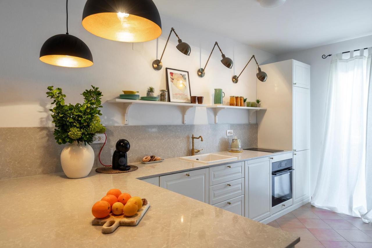 Apartman Luri Sutivan Dış mekan fotoğraf